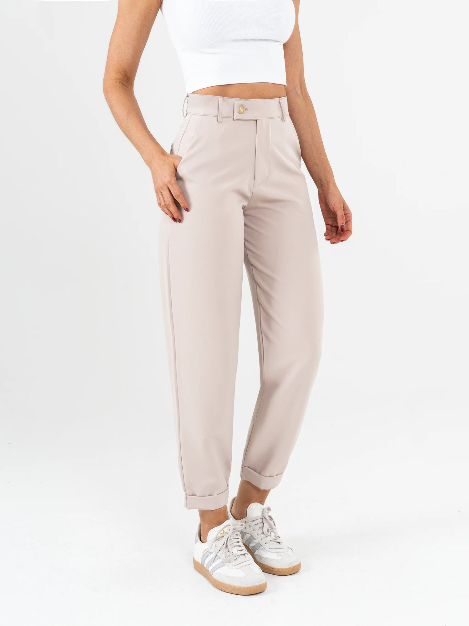 Lyna Classic MomFit Pants