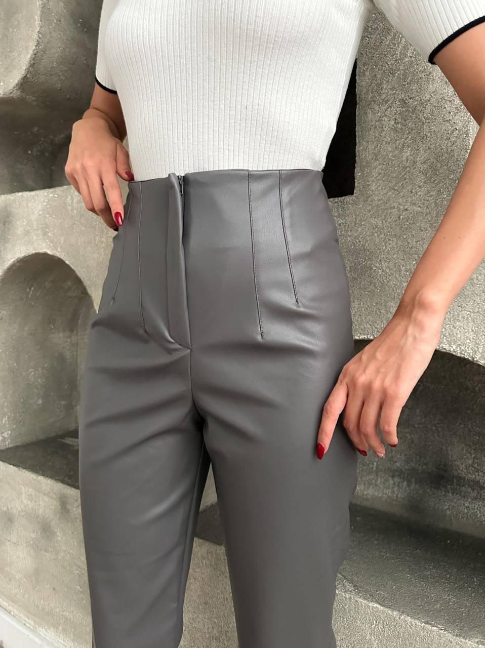 Classic Leather Mom fit Pants