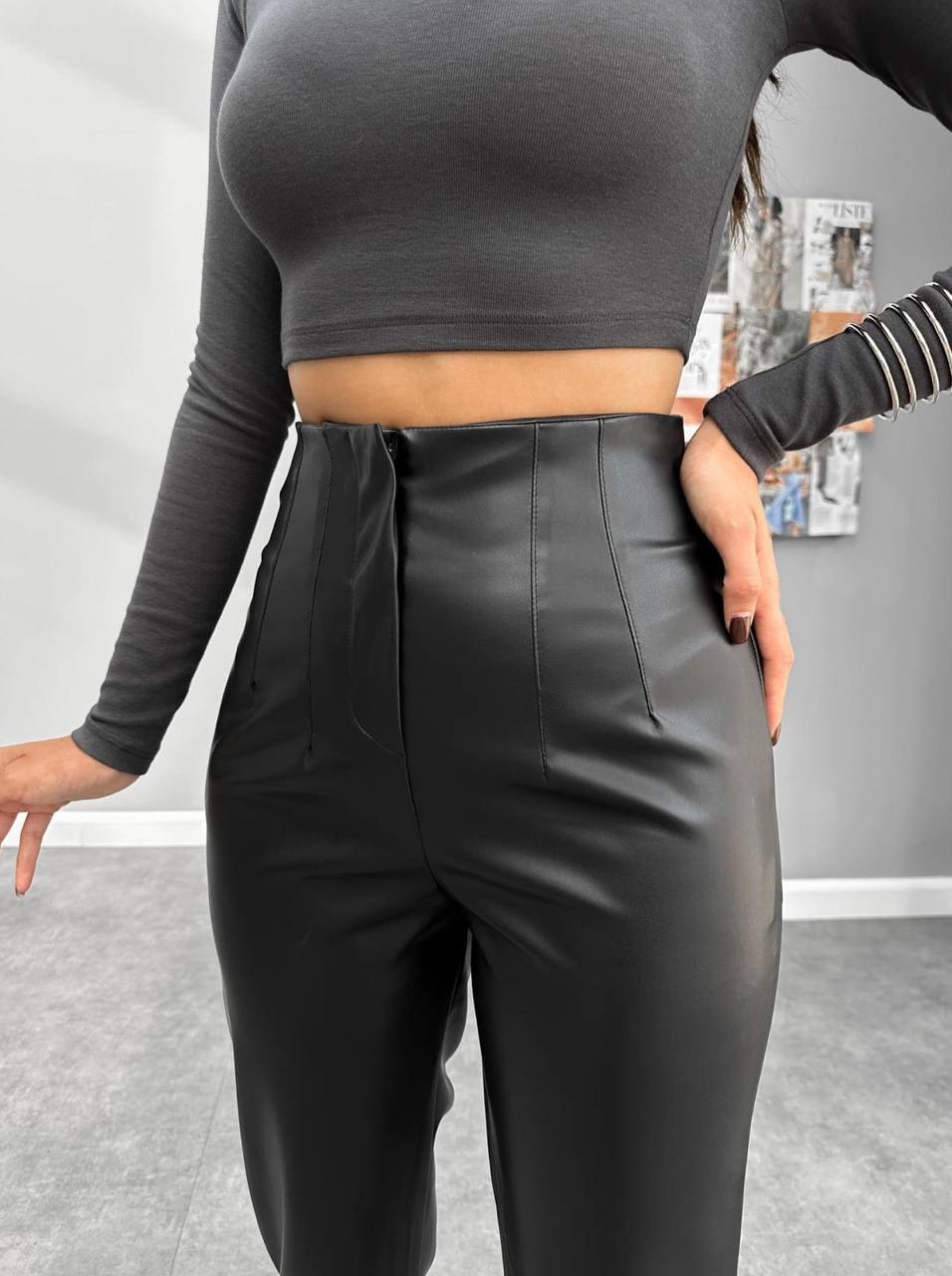 Classic Leather Mom fit Pants