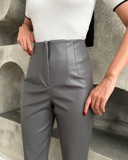 Classic Leather Mom fit Pants